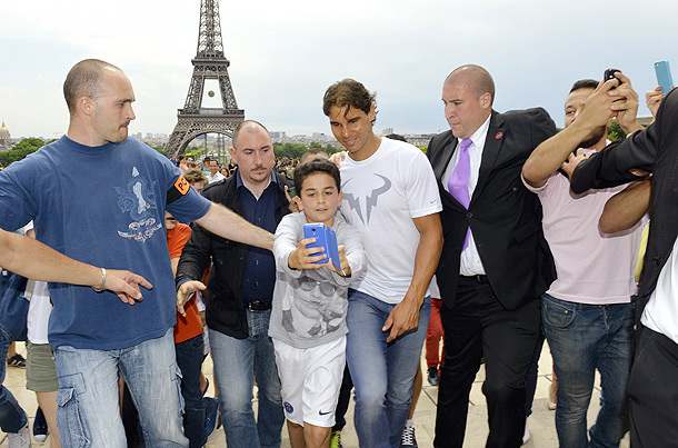 rafael-nadal-trophy-4